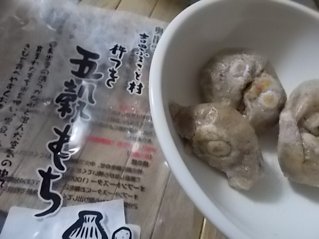 島根県の奥出雲の杵つき五穀もちは自然で素朴な美味しさ。添加物・保存料なしが大好きな私たち。